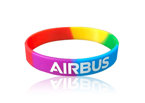 China Segmentierte Sport-Silikon-Armbänder in Füllfarben für Frauen Männer fournisseur