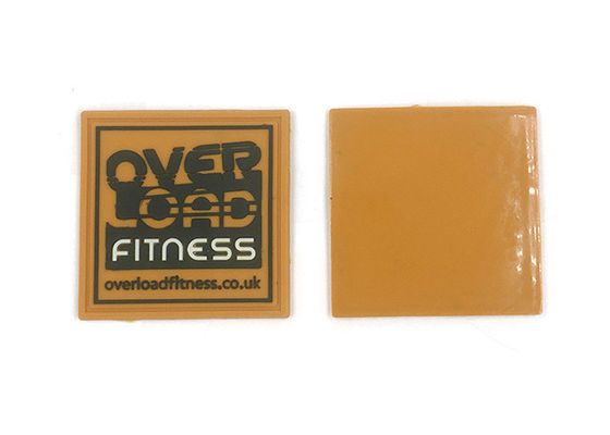 China 40x40x2mm Custom Patches für Hüte Weiches Silikon Gummi Material 3D Design fournisseur