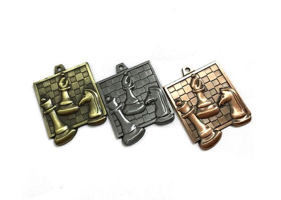 China Polnisches Sport-Match-Abzeichen mit Band / Custom-Metall-Medaillen fournisseur