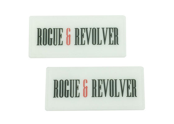 Aufgestellte, genähte, einzelne, maßgeschneiderte Patches, 3D-PVC-Badge-Applikationen mit Knopfschleife fournisseur