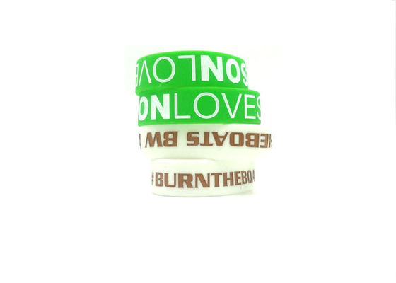 Logo gefüllte Silikonsportarmbänder, weiße / braune Silikon-Gummibänder fournisseur