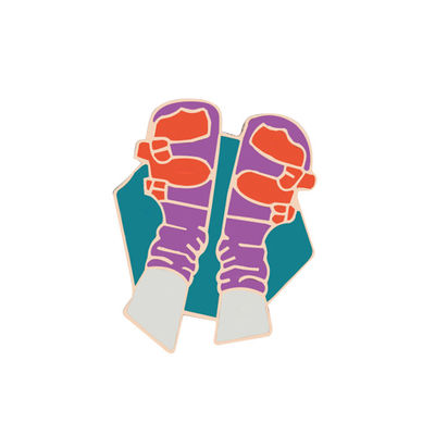 Eisen-Süße-Emaille-Klammern und Broschen Werbegeschenk mit flachem Kopf fournisseur