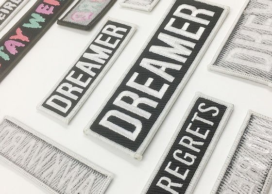 Eisen auf Quadrat Einzelschnitt Broderierte Patches Waschbar und langlebig fournisseur