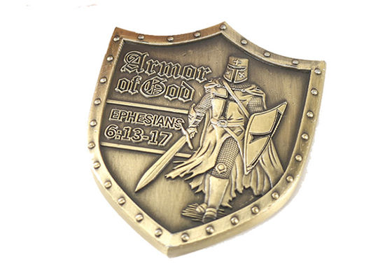 Goldene Broschen Weiches Emaille Plattiert Lapel Badge Pins Für Werbegeschenk fournisseur