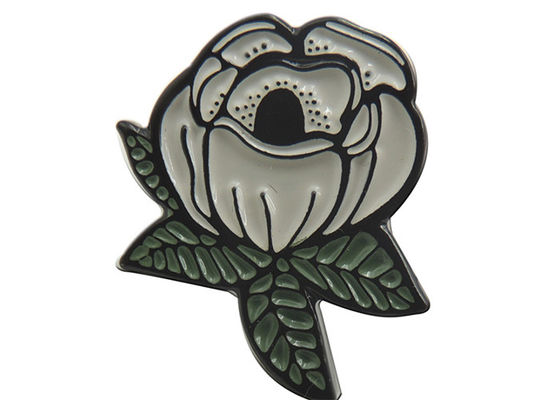 Anpassungsform Emaille Lapel Pins polnische Rückseite Druckgussverfahren fournisseur