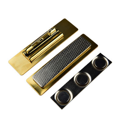 Custom Business ID Emblem Metall Lapel Pin Gold Name Tag Abzeichen mit Magnethalter fournisseur